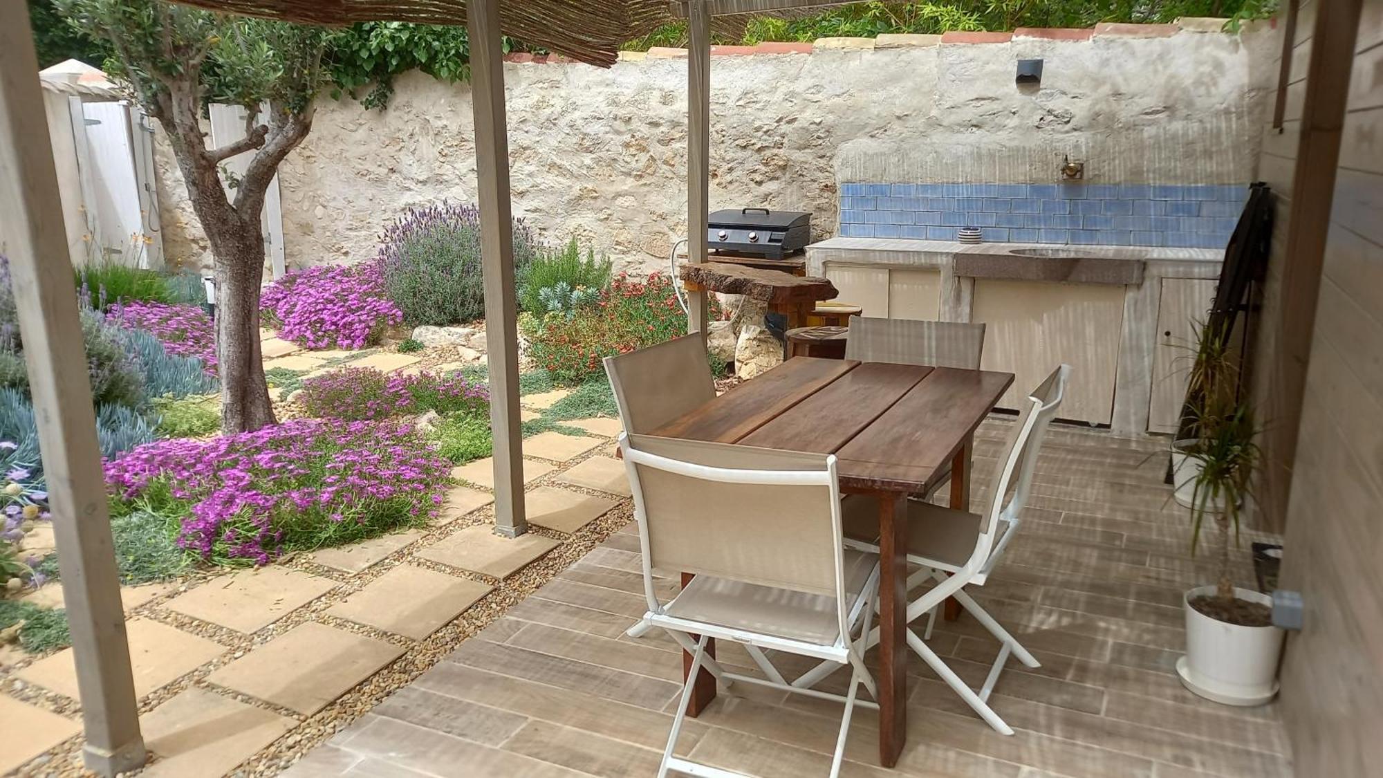 Le Chalet Des Lagunes Peyriac-de-Mer Exterior photo
